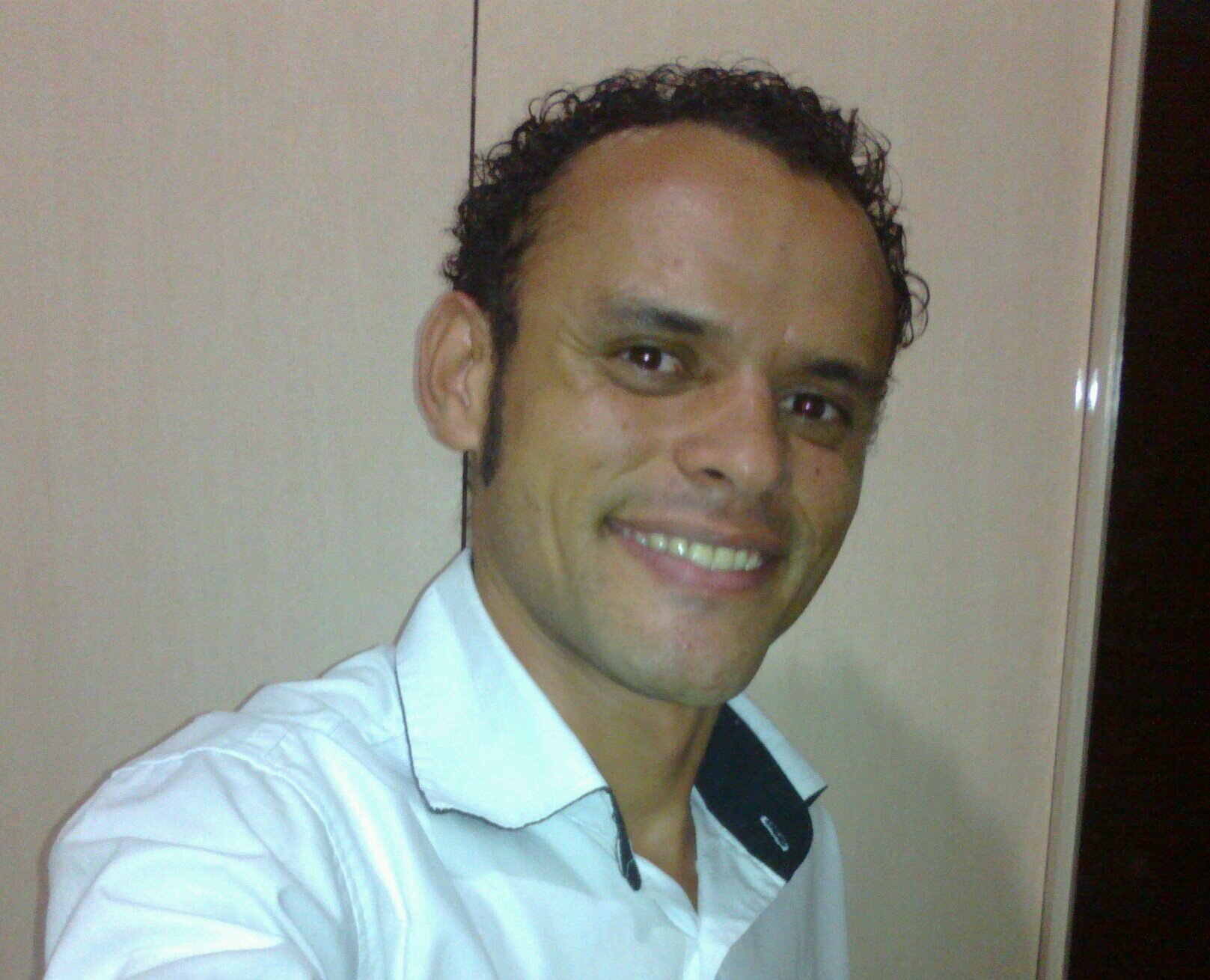 Ninguém sabe tão pouco que não possa ensinar;
Ninguém sabe tanto que não possa aprender.

Nesta vida, tudo é aprendizado!
#aprendiz