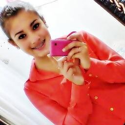 * NαO soou Peerfeeitα, neiim doonα dα veerdαdee.
 Maaiis, soouu doonα dee miim, doonα dass miinhαs voontααdees.
