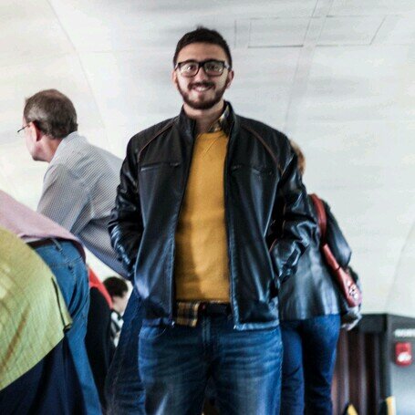 elberg86's profile picture. graphic design senior and manager.