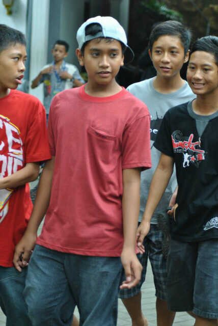 just stay with you :*|love p.r.a| setia sama kamu just lova family and iam slow