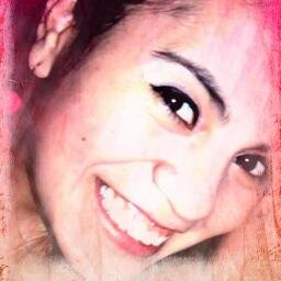 Me Encanta Sonreír,Disfrutar de la Vida Y amo La Música..sin Música no soy nada!!! =)