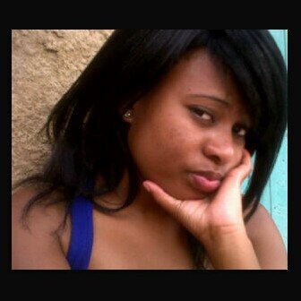 i am very hard to handle,,,also i am a type of chick who dnt nrmally give a dmn bwt wat pple say,dats me