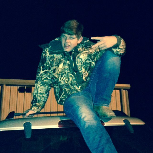 I'm Austin reed 18 senior. love yo mud ride live it to the fullest because u never know when it can be gone. always ready for a good time