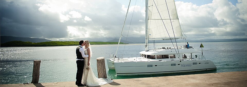 If you are considering for professional Wedding Photographer. Feel free to visit for http://t.co/6mtmJzaEbm  best Wedding Photography tricks and techniques.