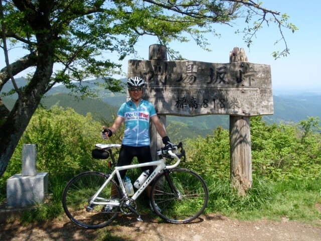 1962年、青森県弘前市生まれ！ 趣味はロードバイクでサイクリング。 ちなみに所有バイクは、'02 Look kg381i kelme です。初心者ロードバイカーに役立つことをつぶやきますので、よろしくお願いします。ブログもやってます！