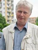 Literatura, teatr, historia, polityka, piłka nożna... Wszystkie te rzeczy mnie interesują, ale która najbardziej - nie wiem :)