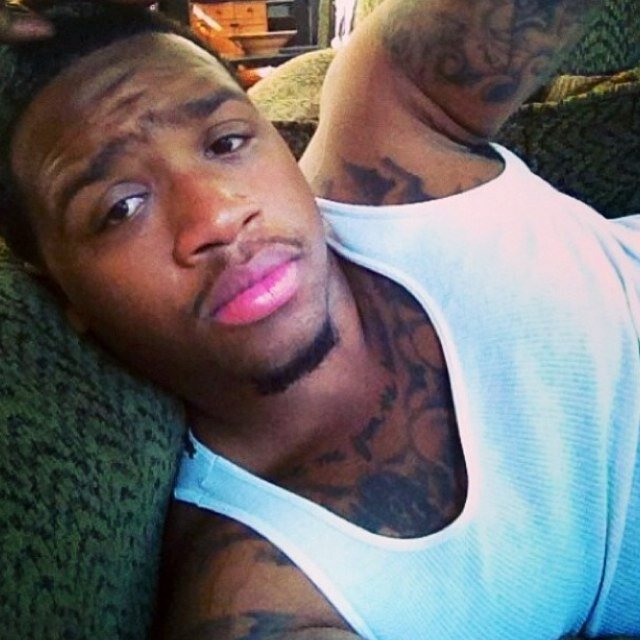 mind in a pool full of thoughts 48 laws of power, #teamlowkeytatted #teamiphone instagram @wpettaway88