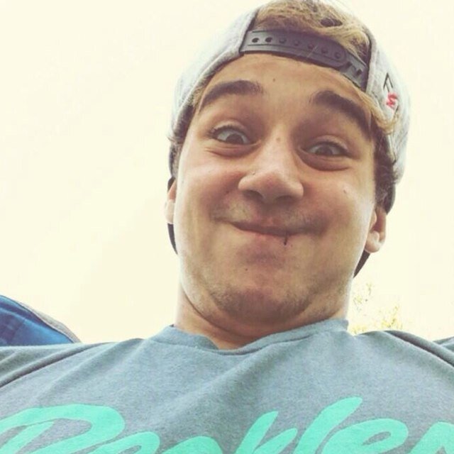 There's 2 types of people in this world, people who want to be licked out by Luke, and motherfuckin liars ;)