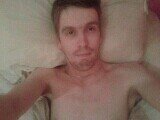hey everyone kik me at GeordieMark007 Girls ;)