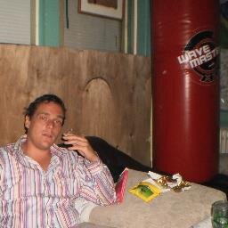 Raketbouwer,brood en banketbakker,fietsen maker ,melkkoe,proef konijn, houdt van boxen, ouder worden, 36jaar jong.