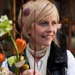 Kate Thomas Master Florist, with a boutique flower shop in Wokingham, Berkshire. Prepare to be inspired