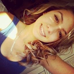 Quem conhece um sorriso de verdade , sabe que nem todo palhaço é feliz !