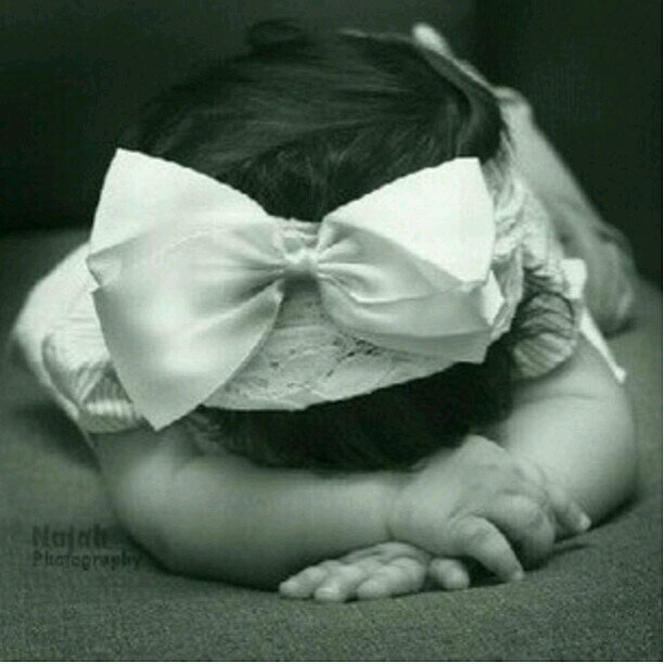 الخسّارة ؛ هِي أن للجَنة ثمَانيِة أبَوابّ ولا نَدخّل مِن أحِدهَا