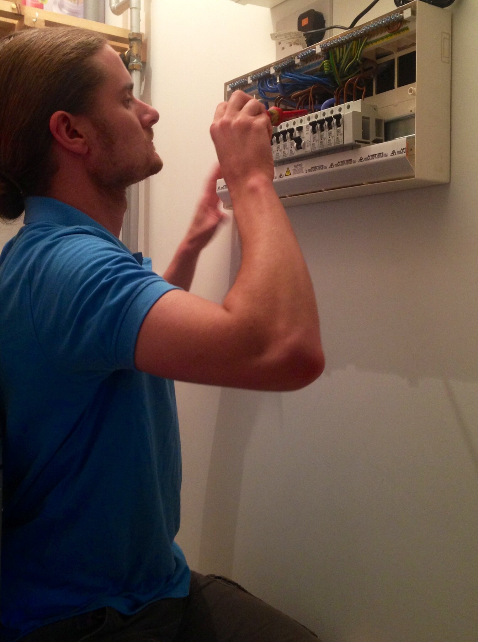 Local Electrician, ELECSA & Trustmark Approved. Specialist in homeowner, estate agent & landlord testing. Call Luke for a FREE quote 01737 321215