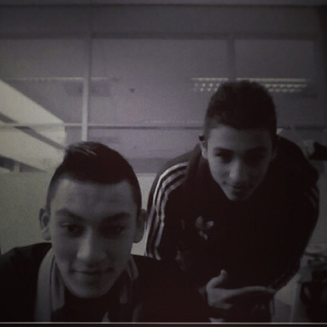 'Samy '16 jaar 'Doe je ding doe een dansje. De rest maakt niet zoveel uit toch? Snap ; xSamyy98 (Rechts op ava )