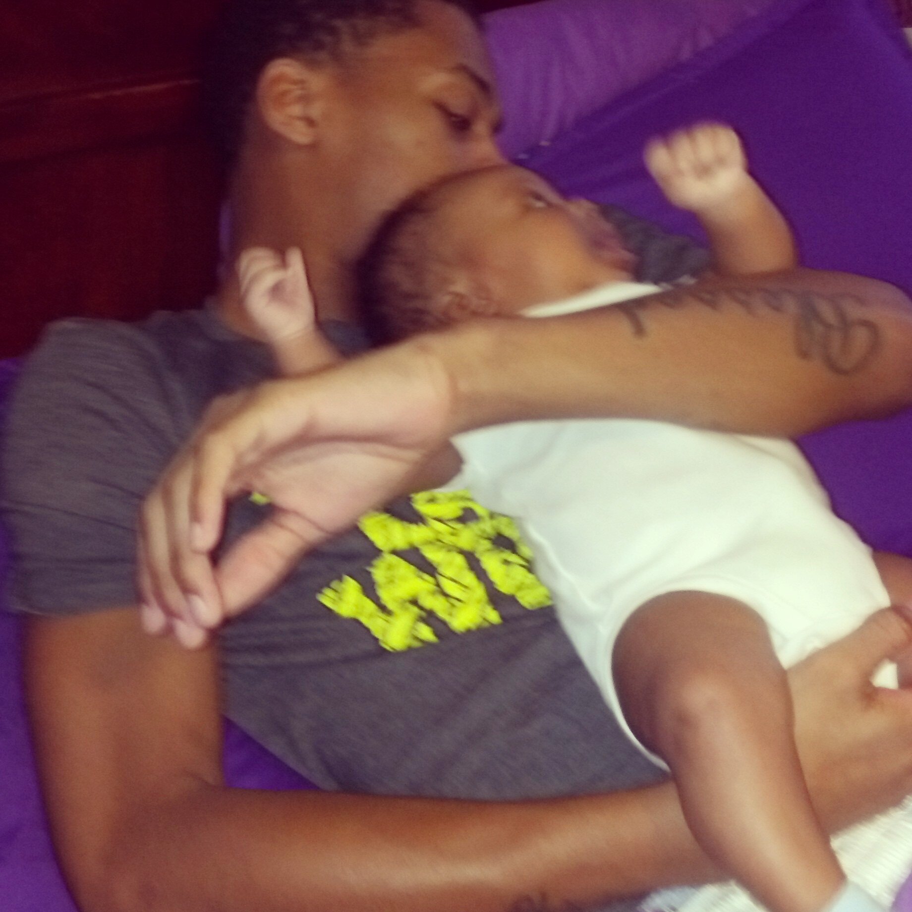 im a cool dude... god first , family second . living for my son , thats my motivation . now lets get this money! follow me