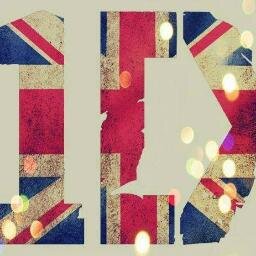 -mi ex me puso a decidir sí el o one direction!!!
-y a kien escogistee?
-no oíste? Dije me ex novio XD