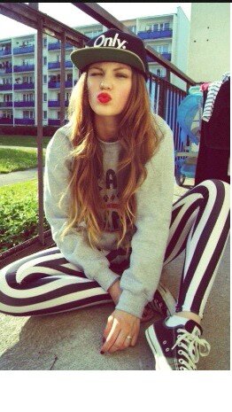 FLIXERSRL's profile picture. Sino sabes que ponerte deja de mirar en el armario y siguenos. Consejos de moda solo para ti.