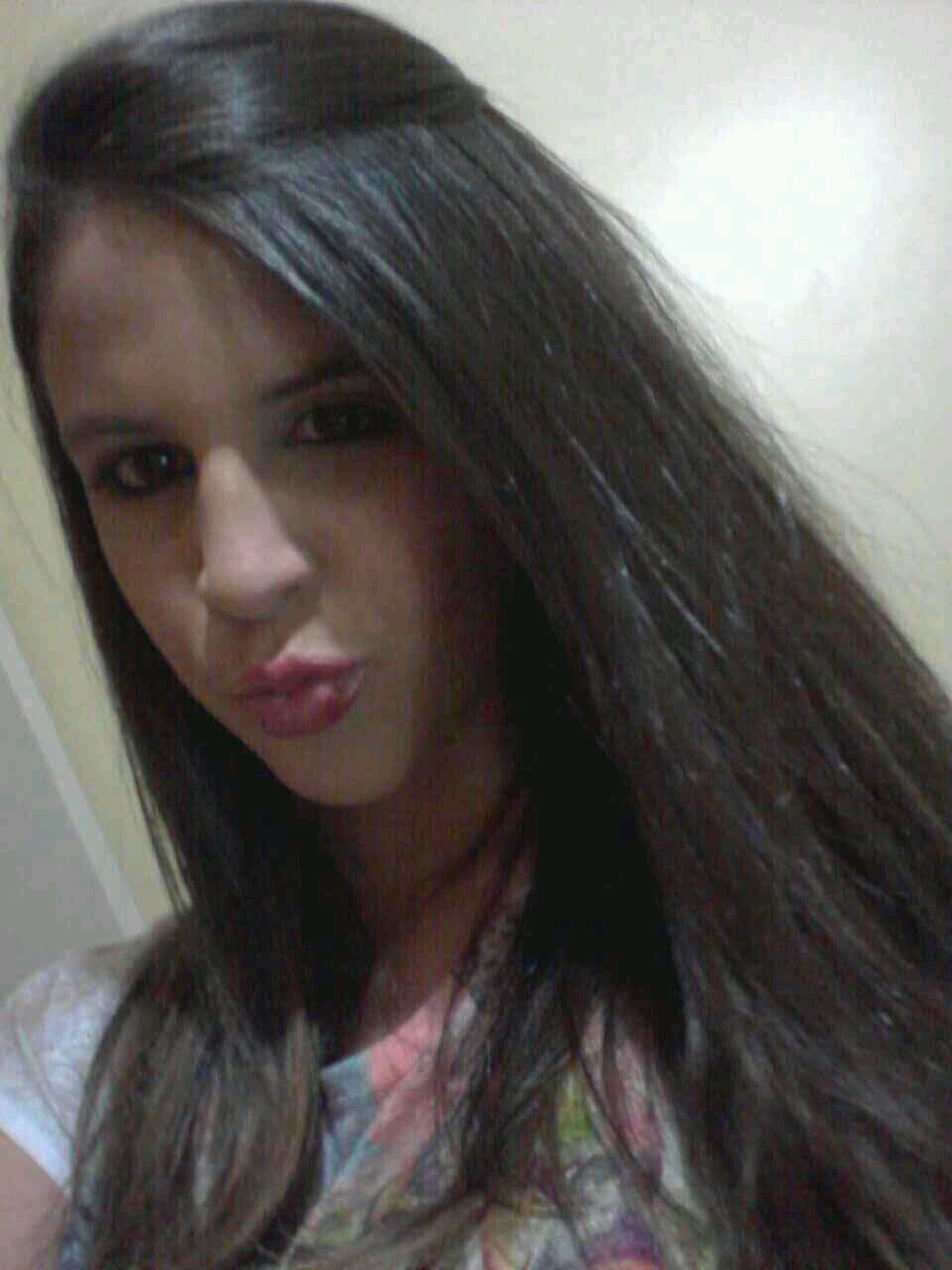 Eu sinto demais, me entrego demais,e conseguintimente sofro demais :((