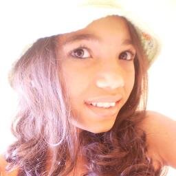 sou uma pessoa bem legal divertiida , bonita e gosto muito de amigos. de fazer as amizades