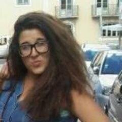 Nao importa o qe falam de mim..eu nasci pra ser feliz e nao perfeita =x