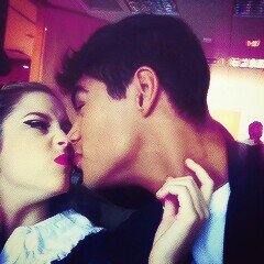 ´´ existem pessoas quem tem o poder de mudar nossas vidas completamente e tenho certeza que eles são uma delas. ´´