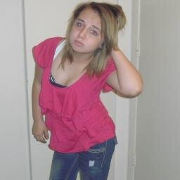 Hi im paige im 13 years old..!!(: i like all kinds of people until you make me mad...!!(: im pretty easy too get along with..!! Message me(: