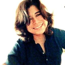 Cuentame historias sin tiempo y encontradas en el camino de la luz de nuestras existencias