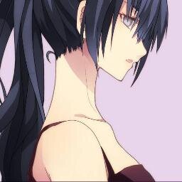 Mi nombres es... Hinata Hyuga. Soy una kunoichi de.. rango Chunin, poseedora del B-Byukugan. Heredera descendiente de la rama principal del  clan Hyuga...