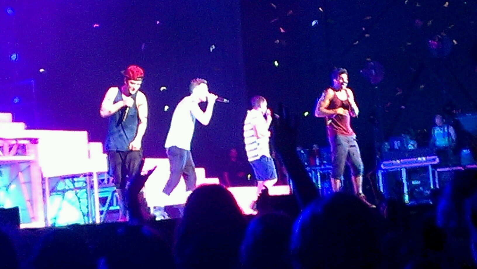 Loves to listen to music and live life with no worries. I love BIG TIME RUSH!!!!