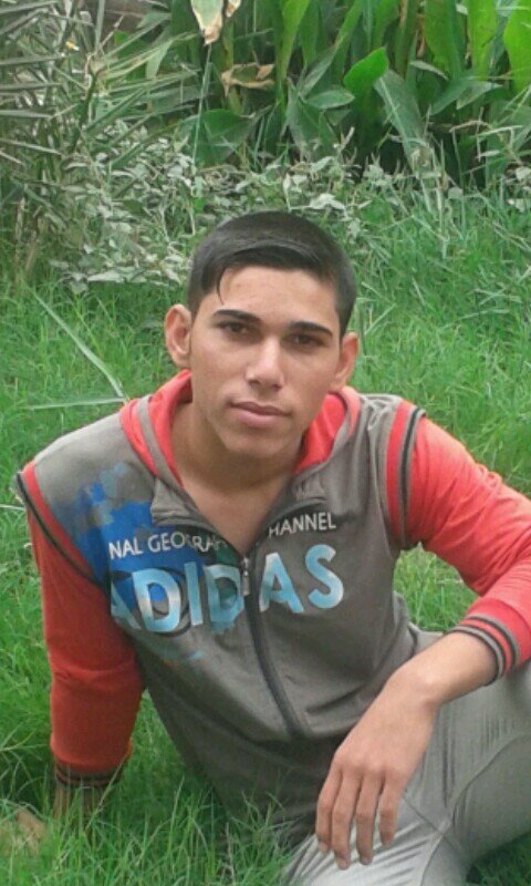 ‏♥♡.احبك فلا تسألني ما الداليل♡♥فهل سمعت رصاصه تسأل القتيل ♡♥