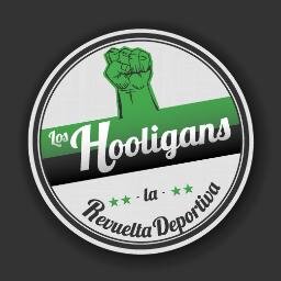Un grupo de irreverentes arremeten en la fiesta del deporte.