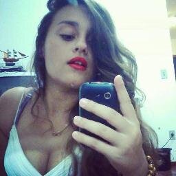 Seja humilde pois até no lixao nasce flor.