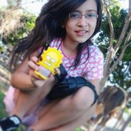 Soy muy buena onda con todos y no busco bronca abla nomas de mi total ami no me importa :3