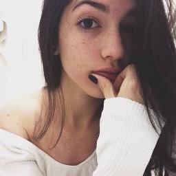 É adolescente ? Quer frases sobre dramas, crises, humor e paixões ? • Pensamentos e fatos que podem te fazer sorrir • Então me siga • Você irá se identificar