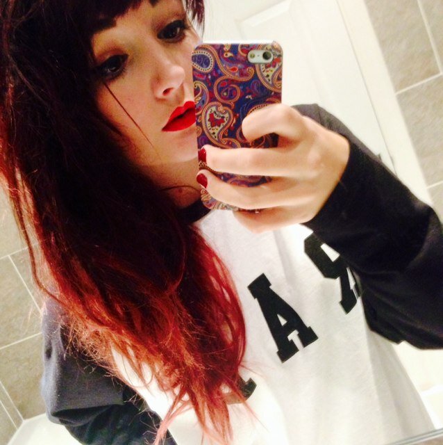 i suck ♡ kik- lonelynotlovely ♡