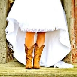 classyinvoice's profile picture. Your typical Southern Sweethearts.✌