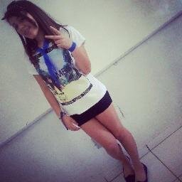 Meu jeito, meu mundo, minhas histórias, meus sonhos, meus dramas, meus amores, minhas burradas, minha vida. Não gostou? Lamento.