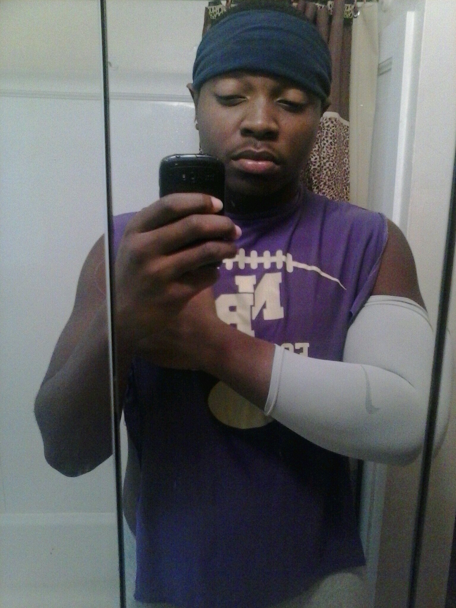 Football is LIFE ! #52 ... Follow my baby ❤ @MoreThanLove__ ツ ... Don't get too close that's my wife ... i will fight for her . 3
