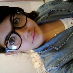 Não me idealize apenas me conheça, pois quem vê pensa quem conhece realmente sabe.