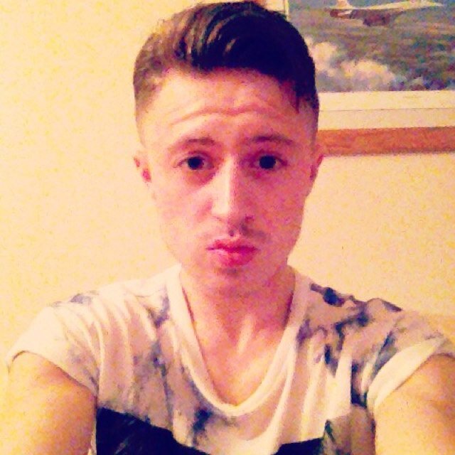 Follow and I'll follow back :)))