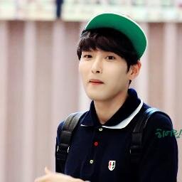 Kim Ryeo Wook  김려욱     DJ en el programa de radio : Super Junior Kiss The Radio (Sukira) @ryeong9