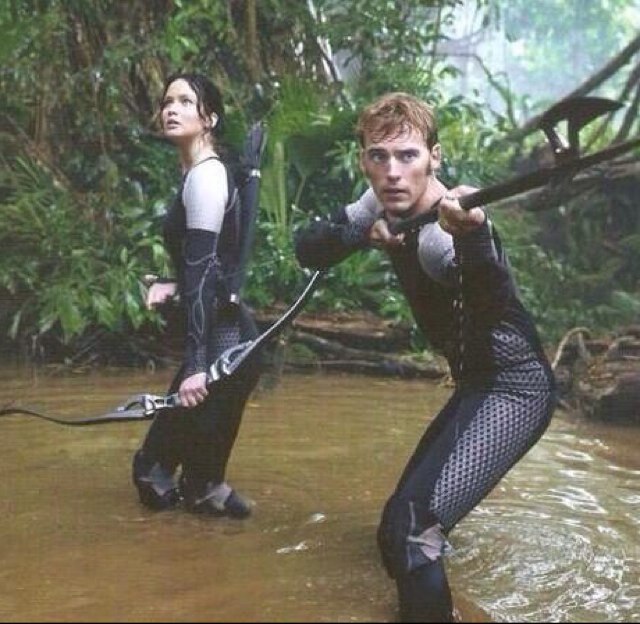 Follow for Updates & News on The Hunger Games! Also follow me @HugsForHutch