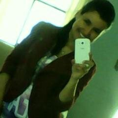 Sou como você me vê.Posso ser leve como uma brisa ou forte como uma ventania,depende de quando e como você me vê passar.(afinal canceriana é assim mesmo) ;)