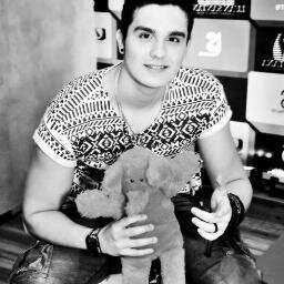 Eu não te deixaria por uma aventura à toa e nem te trocaria por qualquer outra pessoa  @luansantana (Follow @McMaloka e @_leocavalcante )