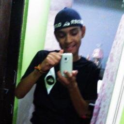 (8) ' eu não busco Á perfeição em ninguém , e não quero que busquem isso em mim
