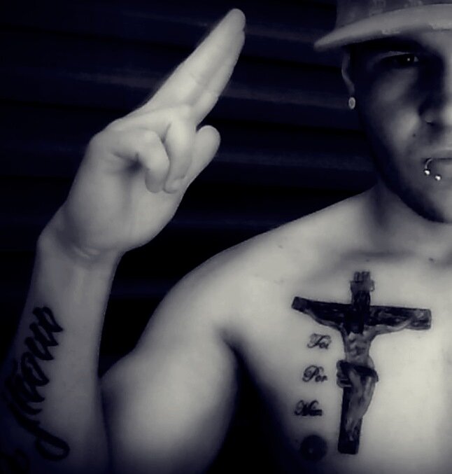 Pra quem acredita no rap eu sou revolução