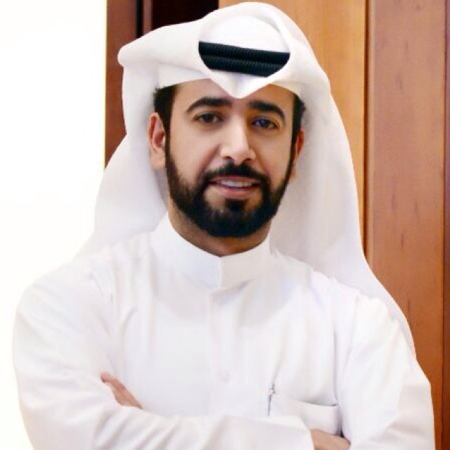 كن كالنخيل عن الاحقاد مرتفعاً ... بالطوب يرمى فيعطي أطيب الثمر