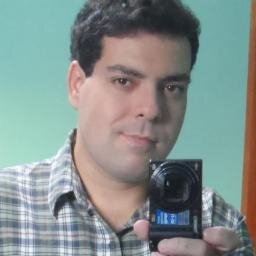 Humorista / Roteirista / Sarrista / Estadista / e Futuro Panicat.