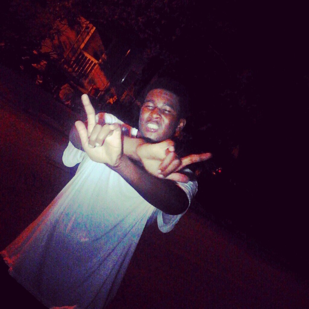 REST IN PEACE TO MUHFUCKN BIG CUZZO CHRIS U NO MY CRIP FLAGZ HIGH N DA AIR FA YA CUZ LOVE U N MISS U FAEVER #SQUAD